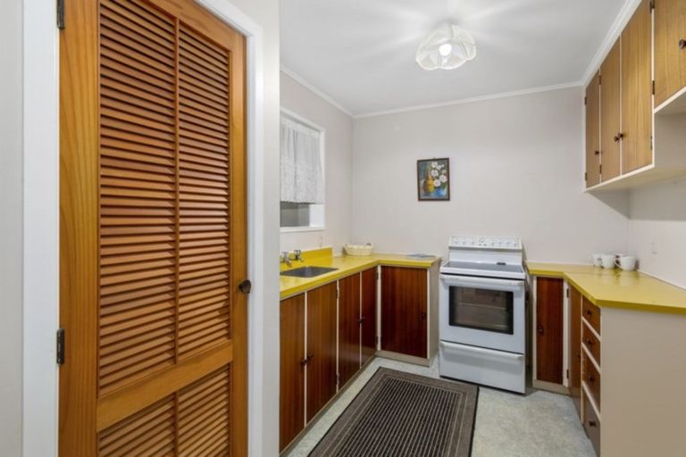 Photo of property in 4/1 Waikare Avenue, Waiwhetu, Lower Hutt, 5010