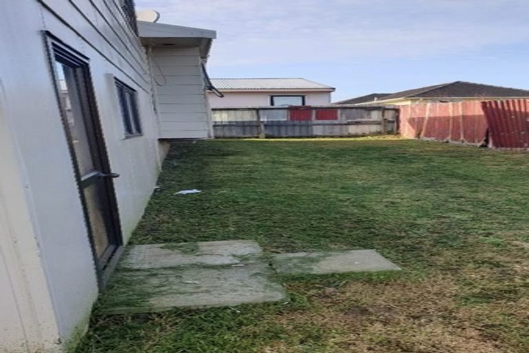 Photo of property in 2/13 Crown Crescent, Otara, Auckland, 2023