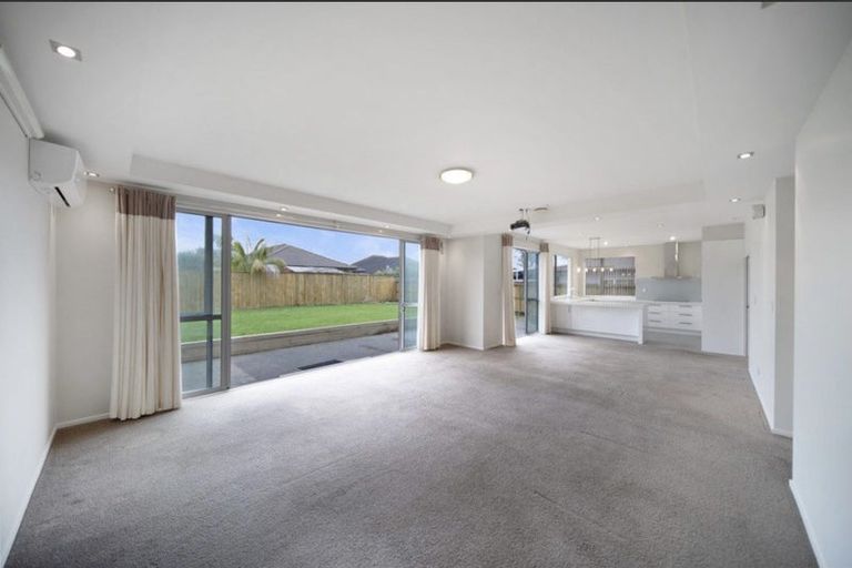 Photo of property in 44 Toscana Drive, Karaka, Papakura, 2113