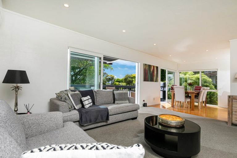 Photo of property in 10 Surville Place, Mairangi Bay, Auckland, 0630