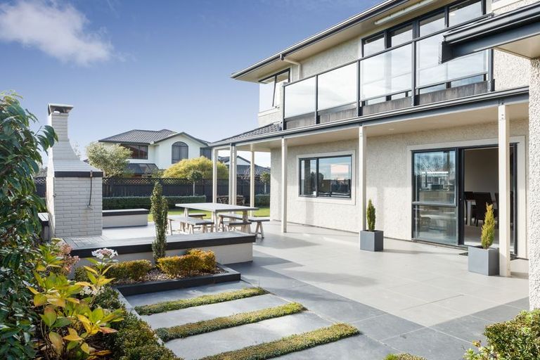 Photo of property in 187 Ruapehu Drive, Fitzherbert, Palmerston North, 4410