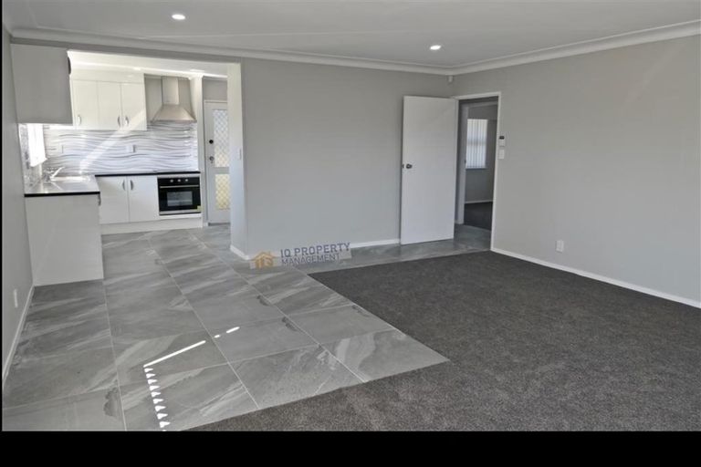 Photo of property in 1/43 Great South Road, Takanini, 2112