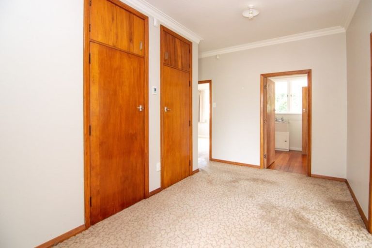 Photo of property in 583 Featherston Street, Roslyn, Palmerston North, 4414