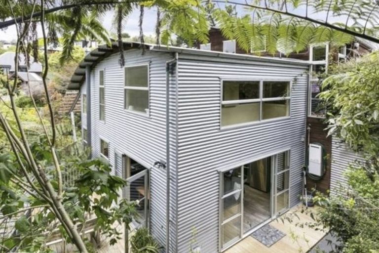 Photo of property in 67 Waikowhai Street, Ngaio, Wellington, 6035