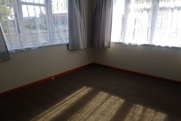 Photo of property in 610 Featherston Street, Roslyn, Palmerston North, 4414