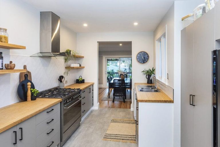 Photo of property in 97 Hackthorne Road, Cashmere, Christchurch, 8022