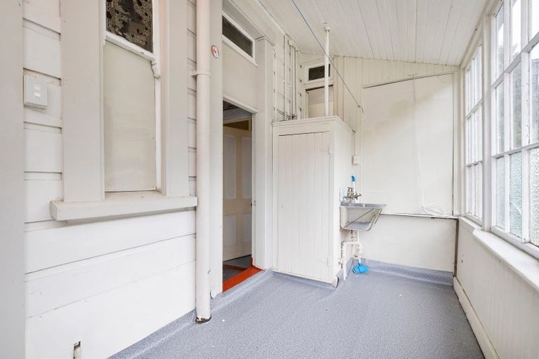 Photo of property in 74 Heriot Row, North Dunedin, Dunedin, 9016