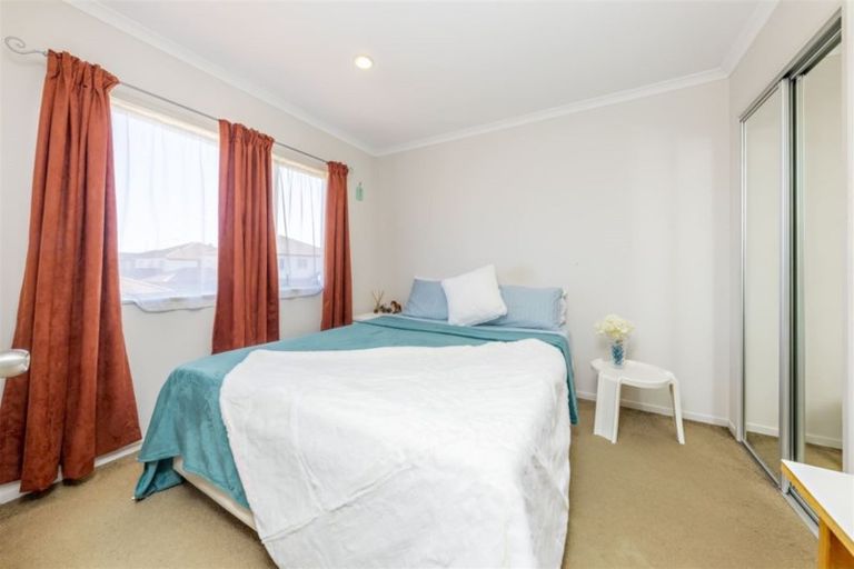 Photo of property in 45 Agapanthus Place, Flat Bush, Auckland, 2016