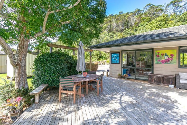 Photo of property in 6 Orchard Road, Hahei, Whitianga, 3591