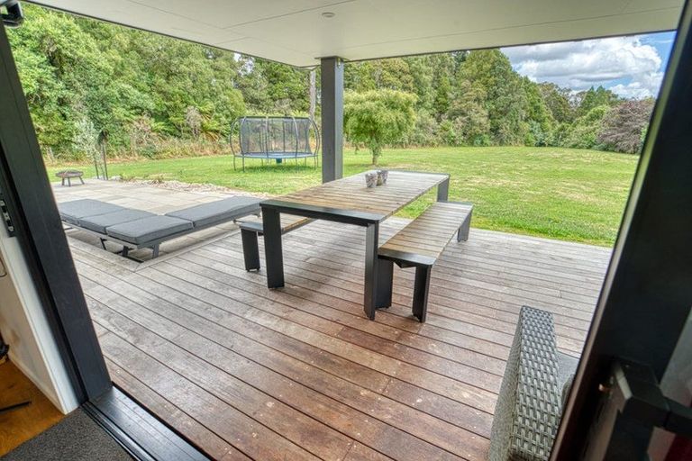 Photo of property in 5 Fairway Drive, Moana, 7872