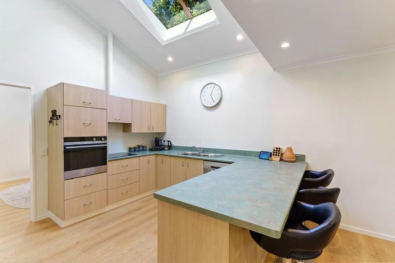 Photo of property in 15 Sydney Crescent, Raumati South, Paraparaumu, 5032