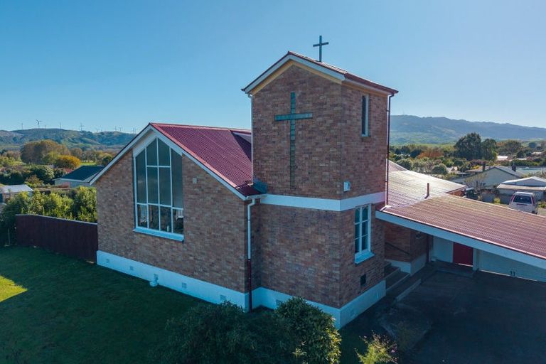 Photo of property in 77 Mclean Street, Woodville, 4920