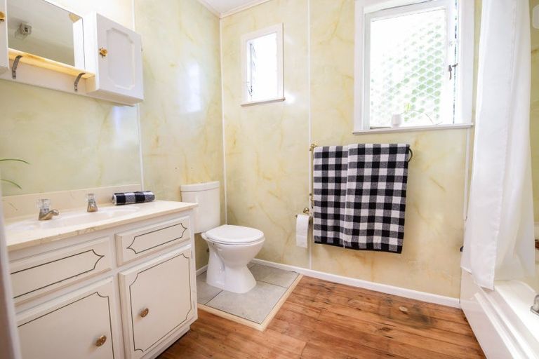 Photo of property in 28 Bright Crescent, Maraenui, Napier, 4110