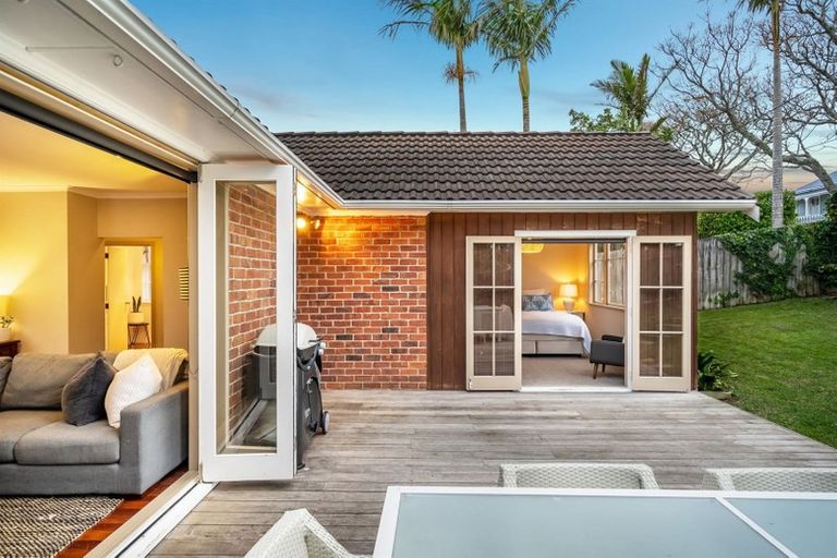 Photo of property in 1/15 Rodney Road, Northcote Point, Auckland, 0627