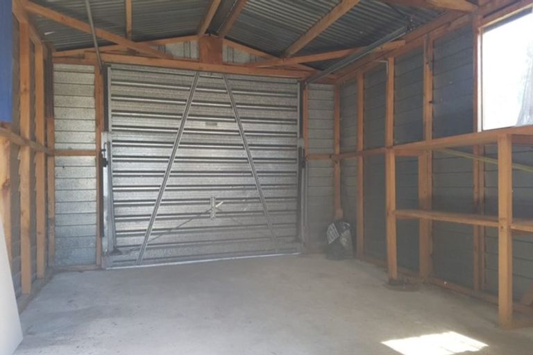 Photo of property in 71 Shakespeare Road, Milford, Auckland, 0620