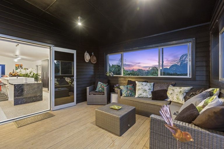 Photo of property in 418 Kaipikari Road, Urenui, 4375