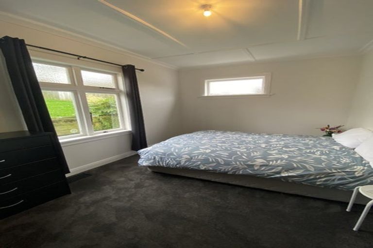 Photo of property in 56 Eden Street, Island Bay, Wellington, 6023