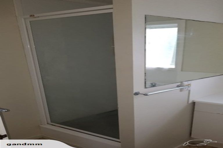 Photo of property in 30 Faith Bullock Place, New Lynn, Auckland, 0600