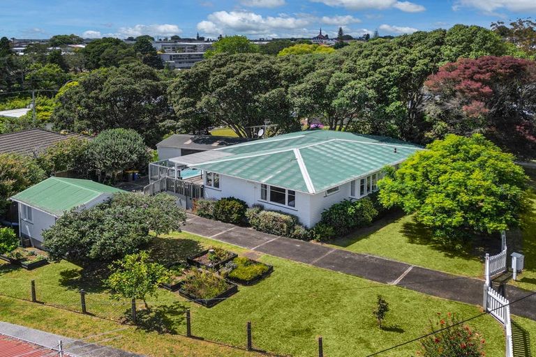 Photo of property in 40 Glenorchy Street, Glen Eden, Auckland, 0602