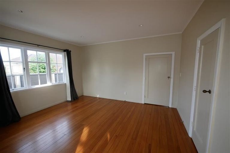 Photo of property in 86 Seddon Street, Pukekohe, 2120