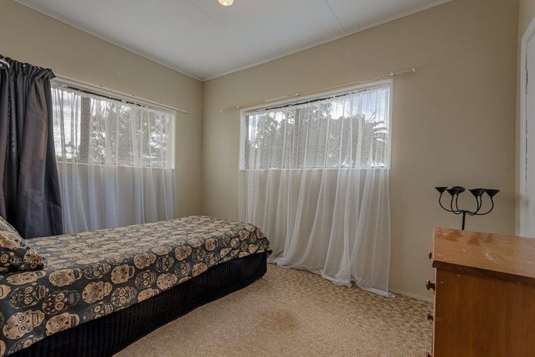 Photo of property in 3 Linklater Avenue, Foxton Beach, Foxton, 4815