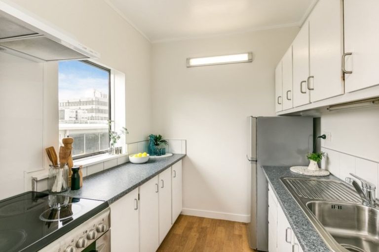 Photo of property in Hobson Court Flats, 34/70 Hobson Street, Thorndon, Wellington, 6011