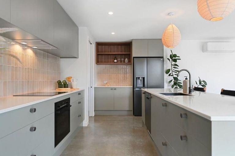 Photo of property in 9 Reece Place, Marshland, Christchurch, 8051