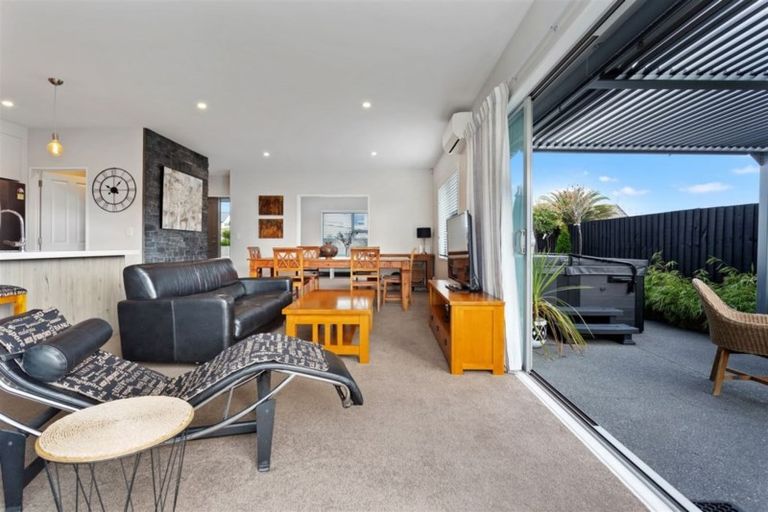 Photo of property in 94 Aston Drive, Waimairi Beach, Christchurch, 8083
