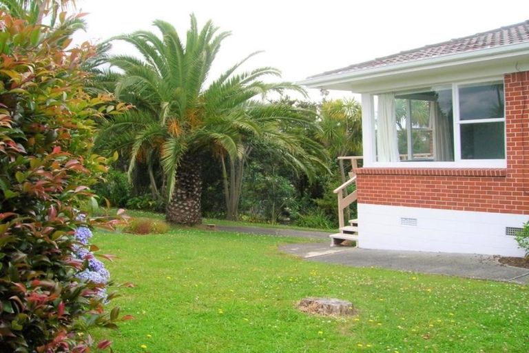 Photo of property in 1/22 Coronation Road, Hillcrest, Auckland, 0627