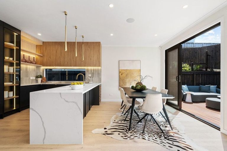 Photo of property in 2/42 Gordon Avenue, St Albans, Christchurch, 8014