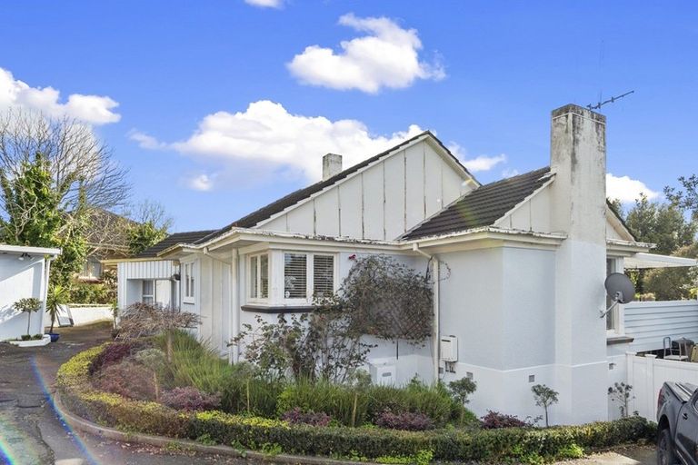 Photo of property in 100 Lake Road, Frankton, Hamilton, 3204