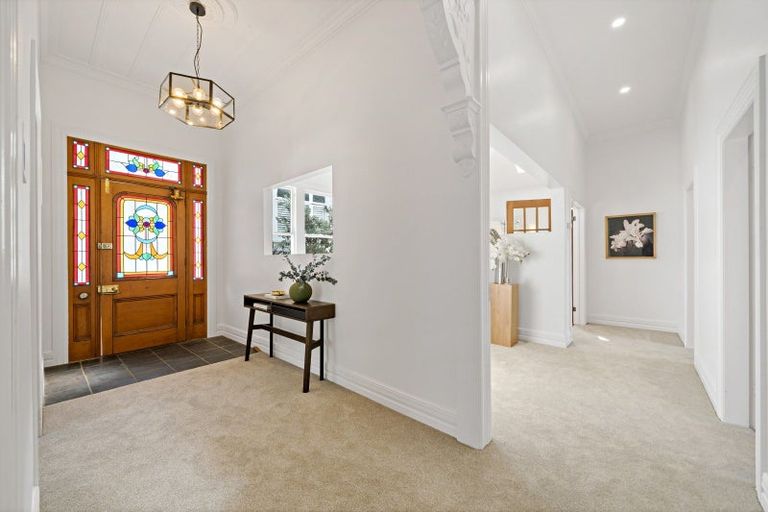 Photo of property in 31 Atarangi Road, Greenlane, Auckland, 1051