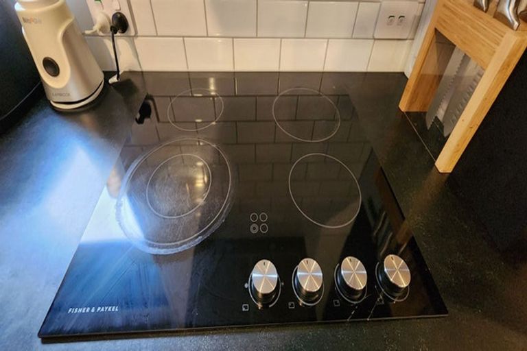 Photo of property in 14 Rua Kai Way, Brooklyn, Wellington, 6021