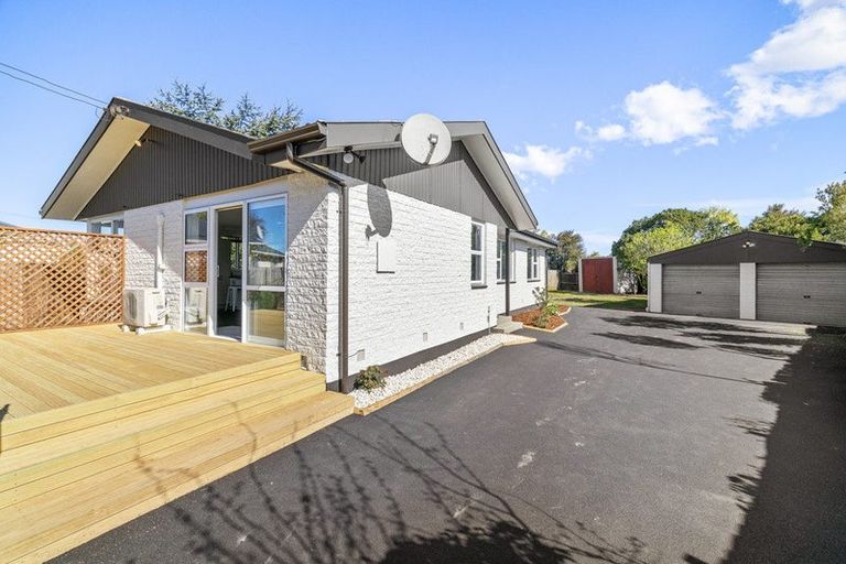 Photo of property in 382 Mairehau Road, Parklands, Christchurch, 8083