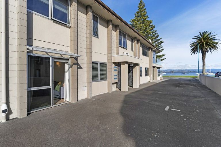 Photo of property in 2/21 The Mall, Mount Maunganui, 3116