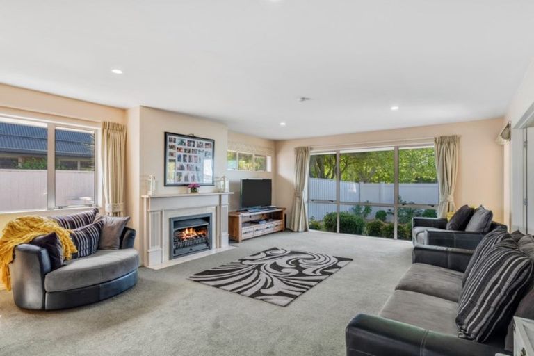 Photo of property in 1a Coppinger Terrace, Aidanfield, Christchurch, 8025