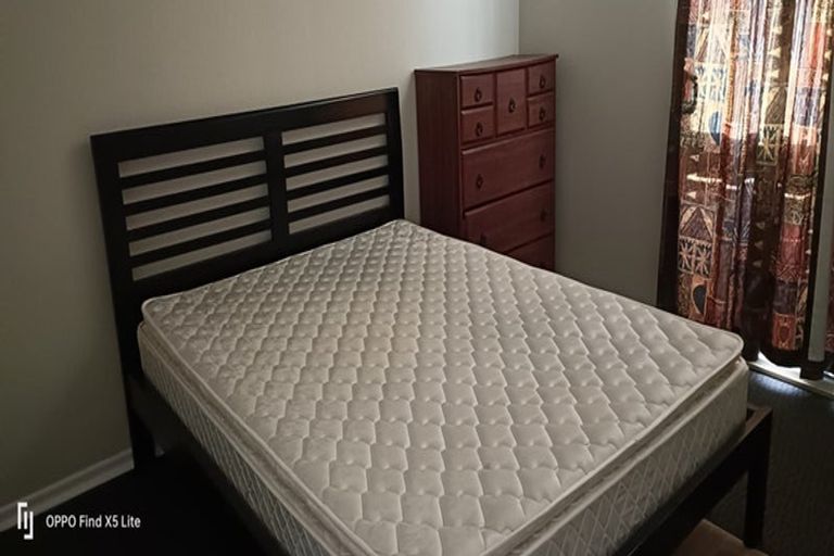 Photo of property in 15 Peach Road, Glenfield, Auckland, 0629