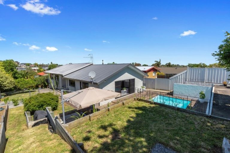 Photo of property in 24 Lachlan Drive, Dinsdale, Hamilton, 3204