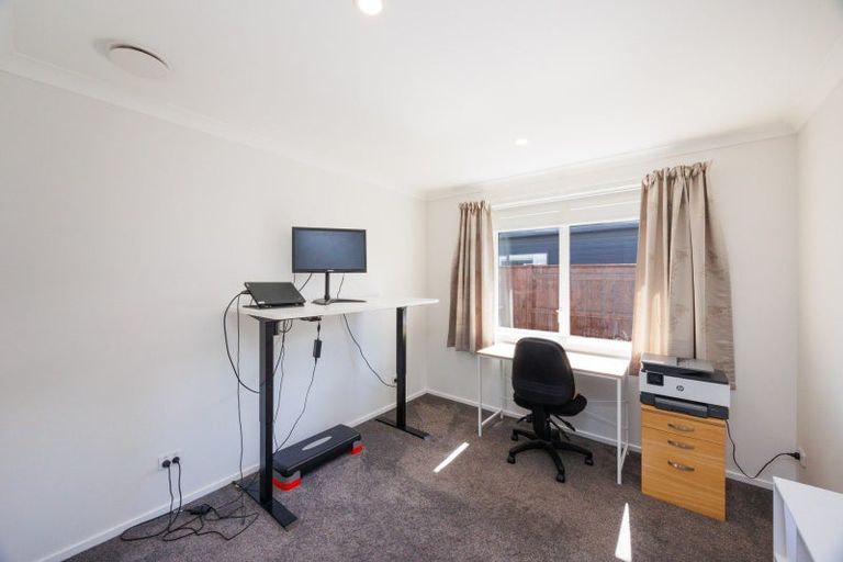 Photo of property in 15 Serenity Crescent, Kelvin Grove, Palmerston North, 4414