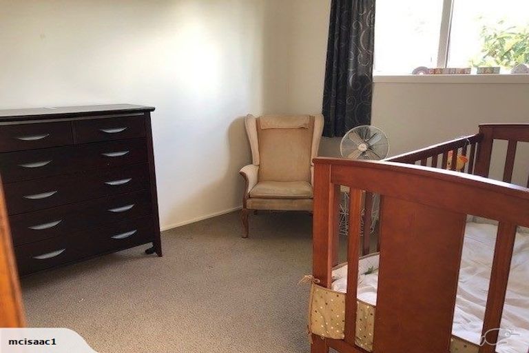 Photo of property in 1/35 Moore Street, Hillcrest, Auckland, 0627