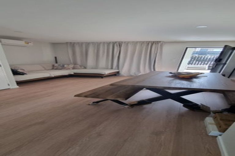 Photo of property in 117 Coronation Road, Hillcrest, Auckland, 0627