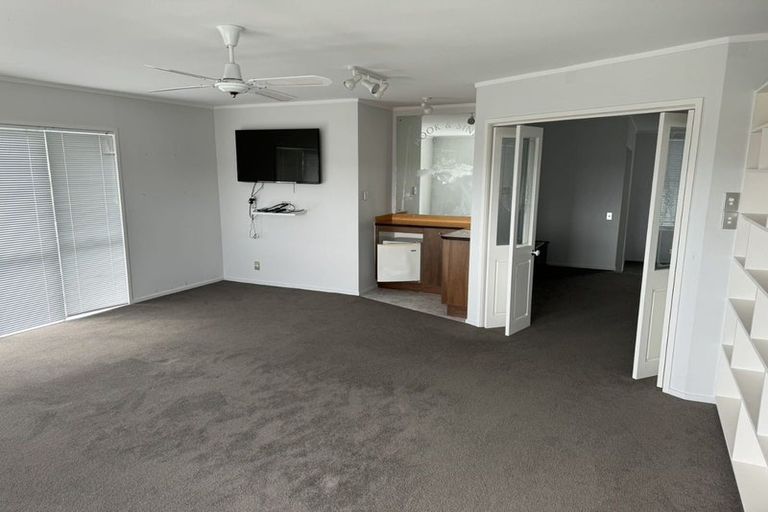 Photo of property in 51 Tiri Road, Manly, Whangaparaoa, 0930