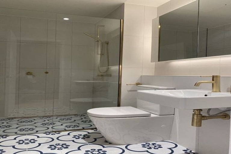 Photo of property in Sunset West, 110/251 Victoria Street, Wellington, 6011