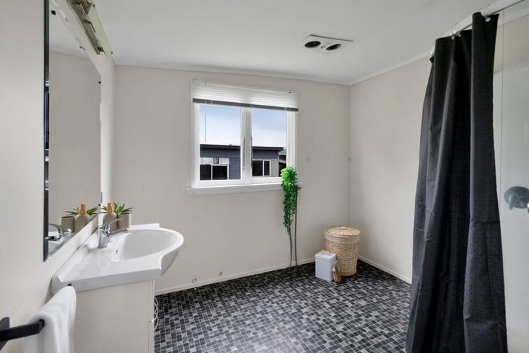 Photo of property in 84 Strange Street, Waitara, 4320