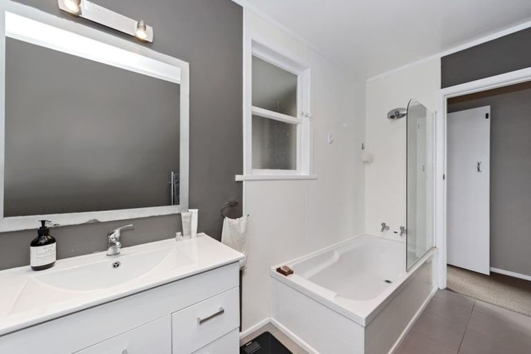 Photo of property in 3 Nixon Street, Hamilton East, Hamilton, 3216