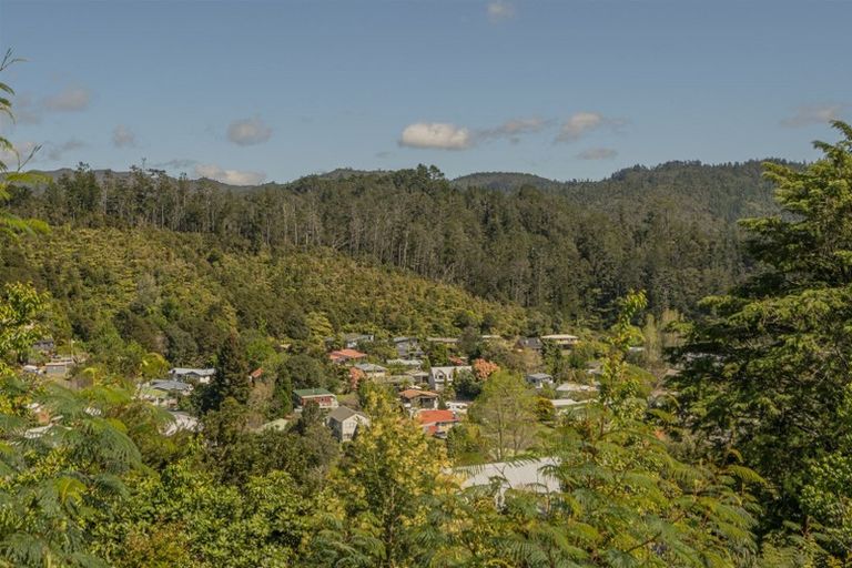 Photo of property in 2 Ridge Road, Tairua, 3508