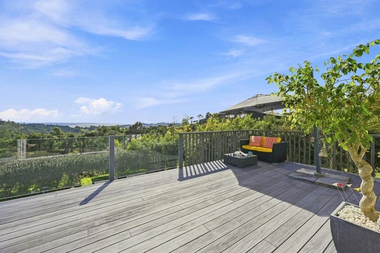 Photo of property in 136 Pinchgut Road, Kaukapakapa, 0873