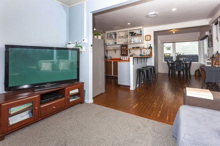 Photo of property in 129a Aickin Road, Whangamata, 3620