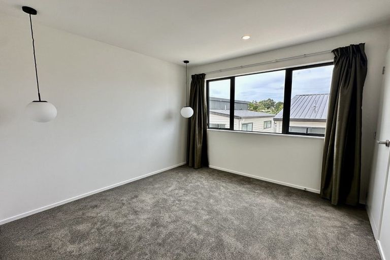 Photo of property in 78a West Harbour Drive, West Harbour, Auckland, 0618