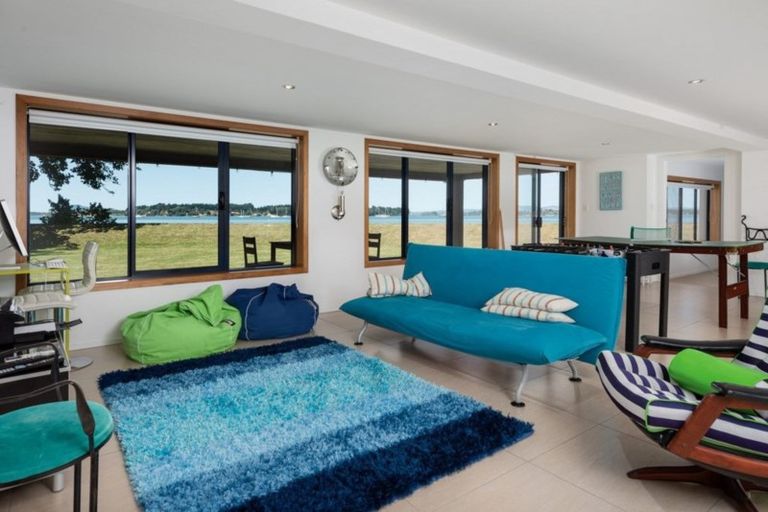 Photo of property in 12 Beach Grove, Omokoroa, 3114